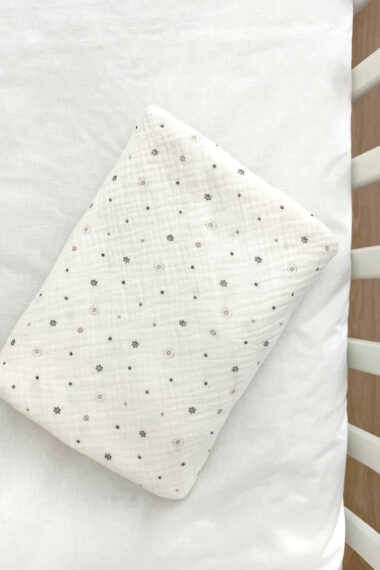 Mušelínová zavinovačka s hvězdičkami 120x120