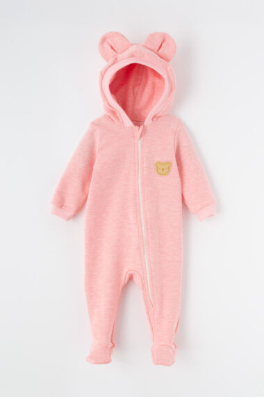 Brzoskwiniowy kombinezon niemowlęcy z kapturem i uszkami